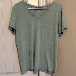 Eddie Bauer Women's Favorite Short-Sleeve V-Neck T-Shirt Lt Celadon EUC XL